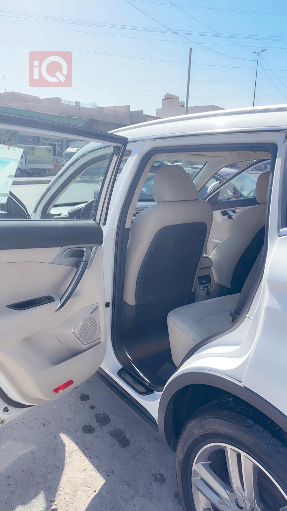 جيلي امجراند X7